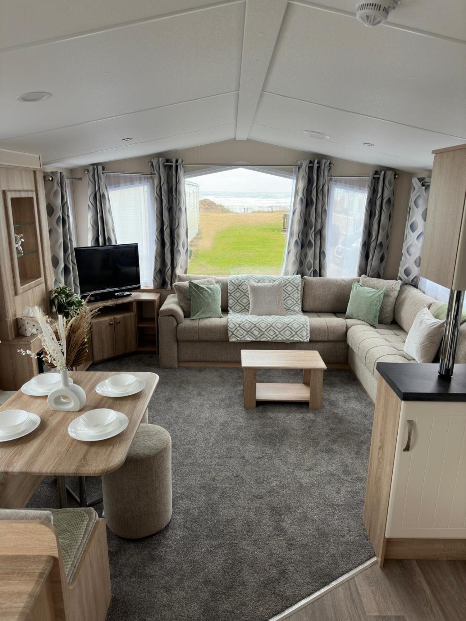 Holiday home Season *